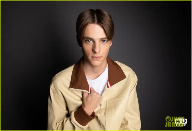 Hulu’s «Into the Dark» отмечает Неделю признательности за домашних животных песней «Good Boy»