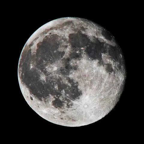 Full Moon выпускает коллекцию произведений искусства в новой книге