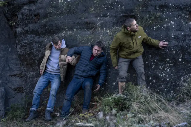 Netflix запускает трейлер хоррора «Умный дом» «Тау» со звездой сериала «Оно следует» Майкой Монро