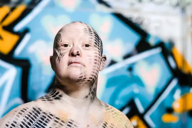 На скольких языках может говорить Мэй Си Джемисон?