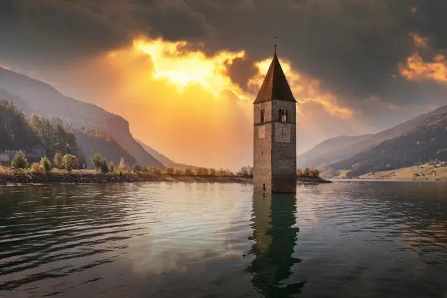 Где деревня от арестанта?