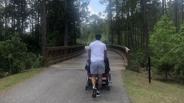 Как далеко находится Oracle Arena?