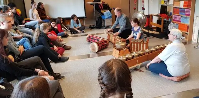 Как преподается гамелан?