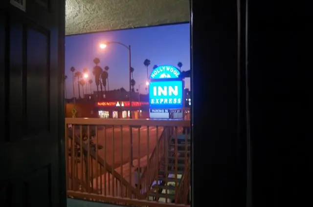 Джонни Депп по-прежнему владеет Viper Room?