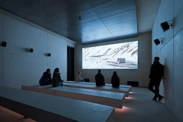 Сколько стоит Нил Маккой?