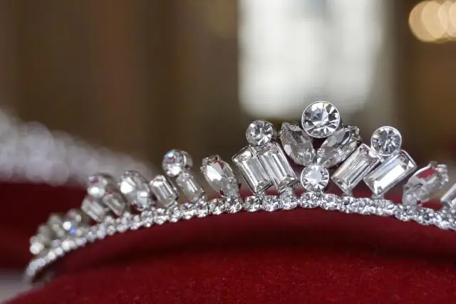 В чем разница между профессионализмом и этикетом?