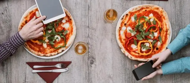 Это грубо кого-то поправлять?