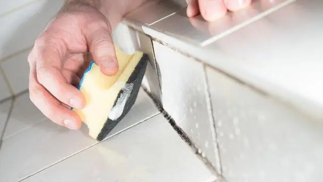 Как чистить черные лабораторные столешницы?