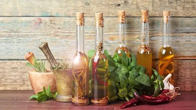 В чем преимущества использования чеков?