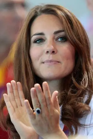 Герцогиня Меган: коллега по «Форс-мажору» Патрик Дж. Адамс нападает на британскую королевскую семью