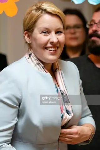 Федеральный министр Франциска Гиффи жаждет посетить парикмахерскую