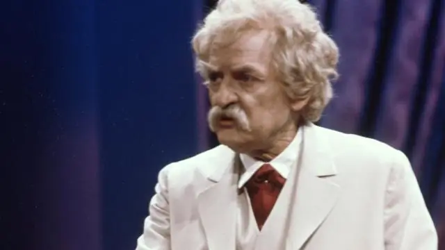 Актер Хэл Холбрук умер