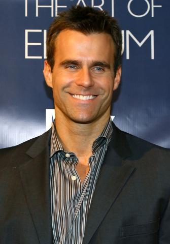 Элайджа Вуд отказался от возможности сразиться с Дэниелом Рэдклиффом