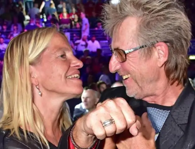 Джесси Вентура Чистая стоимость: вики, женат, семья, свадьба, зарплата, братья и сестры