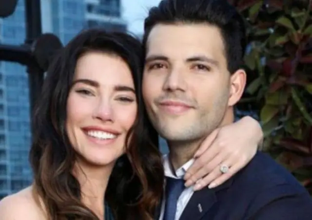 Состояние Аманды Стейвли: Вики, В браке, Семья, Свадьба, Заработная плата, Братья и сестры